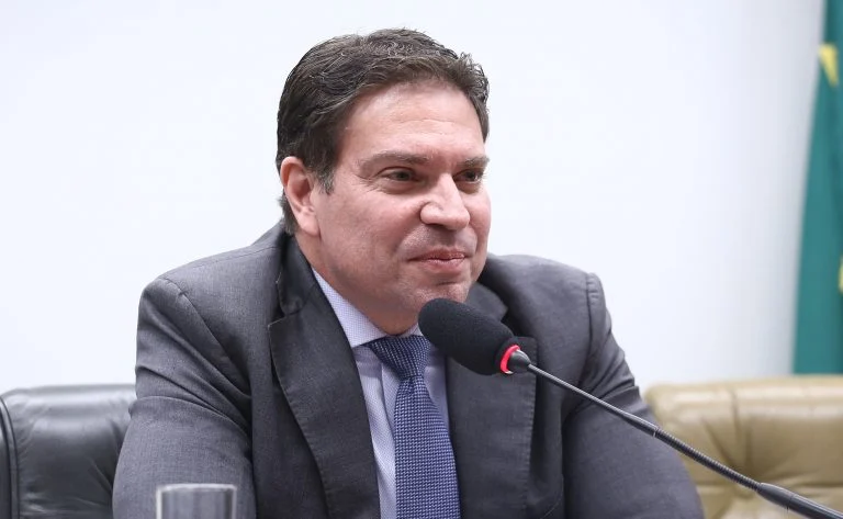 Comissão da Câmara aprova projeto que endurece regras penais para crimes violentos e tráfico, entenda o que muda em progressão de regime e penas Comissão aprova projeto que endurece regras penais para crimes violentos e tráfico - Notícias