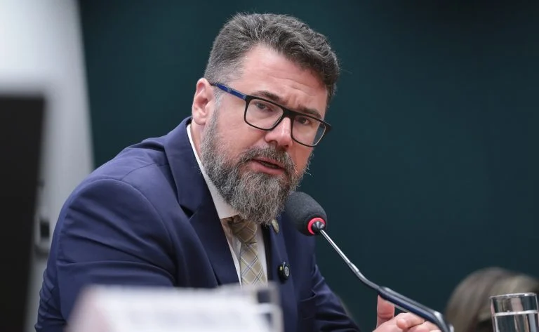 Projeto no Congresso quer suspender decreto de 2004 e reacende debate sobre a Força Nacional de Segurança Pública Projeto suspende decreto que criou a Força Nacional de Segurança Pública - Notícias