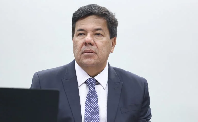 Competências federativas na segurança pública, comissão da Câmara debate PEC 18/25 que constitucionaliza o Susp, amplia poderes da PF e reforça o papel da União Comissão debate competências federativas na segurança pública - Notícias