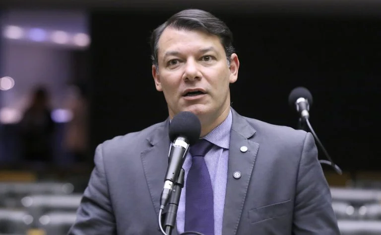 CCJ aprova limite para acareação em crimes com violência contra a mulher no CPP, com preferência por videoconferência e proteção à vítima Comissão aprova projeto que restringe acareações em crimes cometidos com violência contra a mulher - Notícias