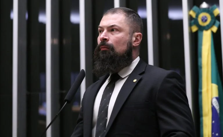 Comissão de Constituição e Justiça aprova criação de cadastro de foragidos do sistema prisional - Notícias