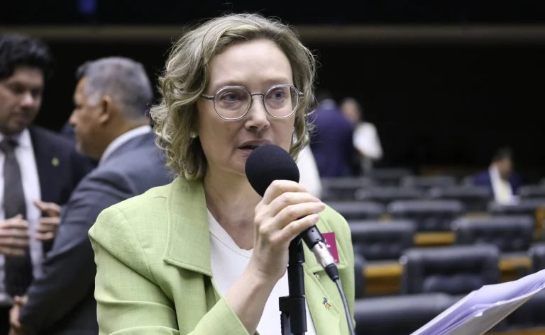 Feminicídio no Brasil: Maria do Rosário diz que campanhas não resolvem, apresenta relatório no RS e prevê votação na Câmara após o Carnaval Deputada diz que campanhas alertam, mas não resolvem problema do feminicídio; ouça a entrevista - Notícias