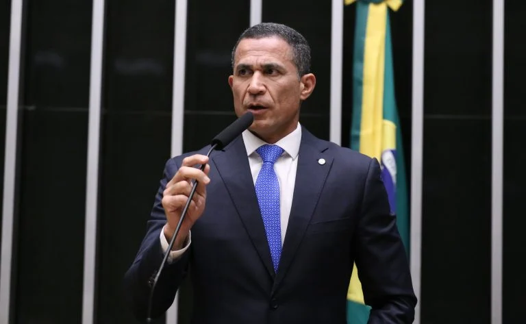 Prisão preventiva de agentes de segurança em serviço: projeto na Câmara propõe critérios mais rígidos e mudanças no Código de Processo Penal, entenda o PL 206/25 Projeto restringe prisão preventiva de agentes de segurança em serviço - Notícias