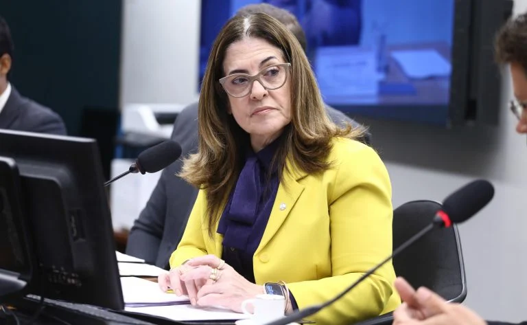 Incentivos fiscais para segurança privada: PL 3471/25 prevê dedução de IR de até 30% e prioridade em contratos públicos Projeto cria incentivos fiscais para quem investir em capacitação e em tecnologias para segurança privada - Notícias