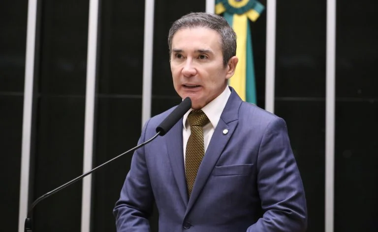 Prisão especial para acusados de estupro: PL 6950/25 busca acabar com privilégios e unificar tratamento nos presídios Projeto proíbe prisão especial para acusados de estupro - Notícias