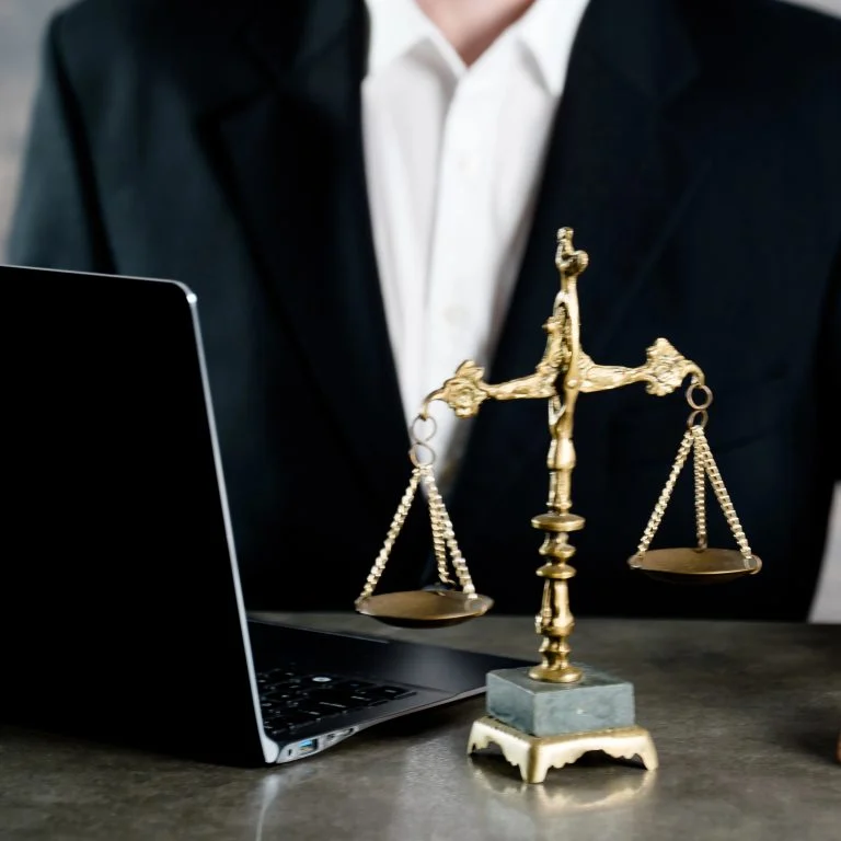 Projeto de lei antifacção: o que muda com o PL 5582/25 sobre videoconferência em audiência de custódia, recursos suspensivos e intervenção em empresas Projeto de lei antifacção regulamenta o uso de videoconferência e recursos suspensivos - Notícias