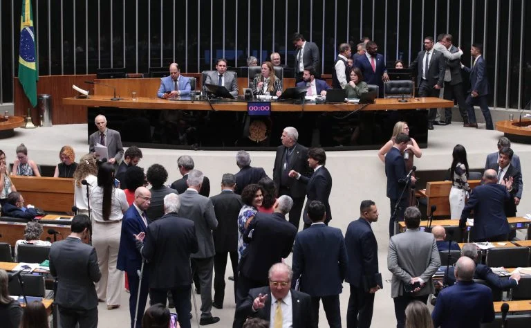 PEC da Segurança Pública (PEC 18/25): entenda ponto a ponto o que muda no registro de ocorrências, na cooperação entre forças e nas regras penais Saiba mais sobre o texto aprovado da PEC da Segurança Pública - Notícias