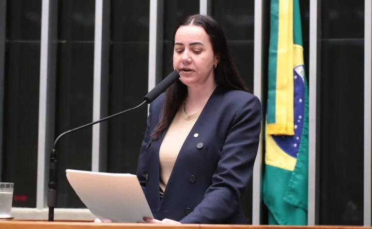Aumento de pena para lesão corporal contra mulheres, Câmara aprova punições mais duras e inclui hipóteses de crime hediondo no PL 3662/25 Câmara aprova aumento de pena para lesão corporal grave contra mulheres - Notícias