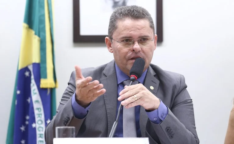 Reembolso a estados por gastos com presos: Comissão aprova PL 43/25 sobre condenados da Justiça Federal, entenda o que muda e os próximos passos Comissão aprova reembolso a estados por gastos com presos condenados pela Justiça Federal - Notícias