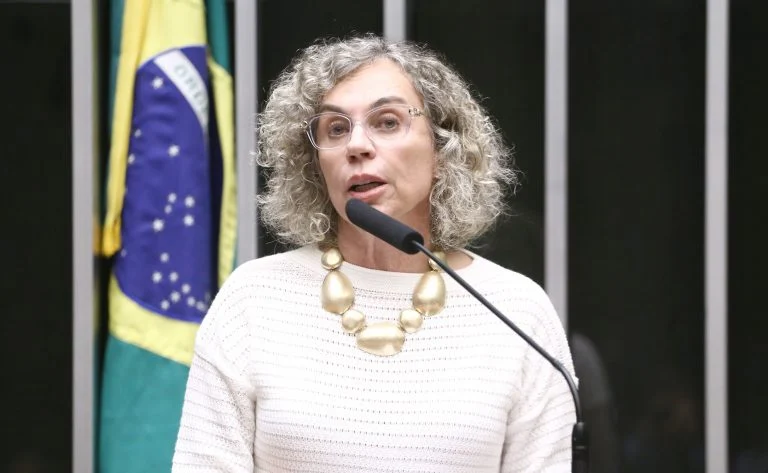 Câmara dos Deputados aprova mobilização nacional pelo fim da violência e do racismo contra as mulheres, com 21 dias de ativismo e novas datas oficiais Câmara aprova projeto que institui mobilização nacional pelo fim da violência e do racismo contra mulheres - Notícias