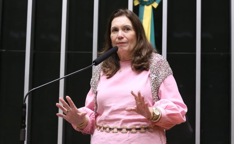 Confisco de bens e valores em crimes sexuais contra crianças avança na Câmara, entenda o que muda com o PL 1882/19 e os próximos passos Comissão aprova confisco de bens e valores usados na prática de crimes sexuais contra crianças - Notícias