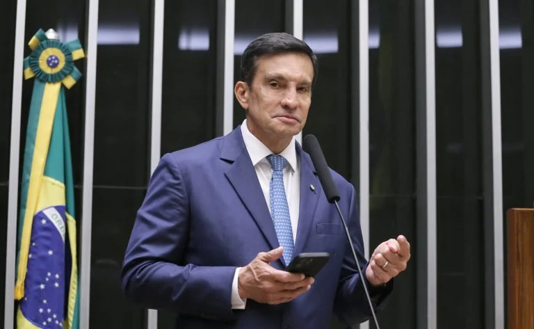Comissão da Câmara aprova sistema digital de rastreamento do ouro, com NF-e obrigatória e dados públicos a partir de 2027 Comissão aprova sistema digital de rastreamento para combater comércio ilegal de ouro - Notícias