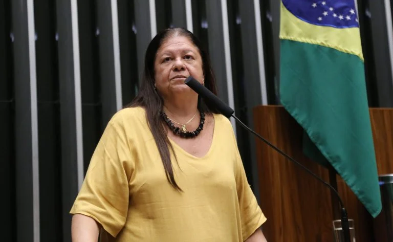 Segurança em academias: Comissão do Esporte aprova uso do Fundesporte para reforçar proteção em academias de ginástica e centros esportivos (PL 6147/25) Comissão do Esporte aprova uso de recursos federais para ampliar segurança em academias - Notícias