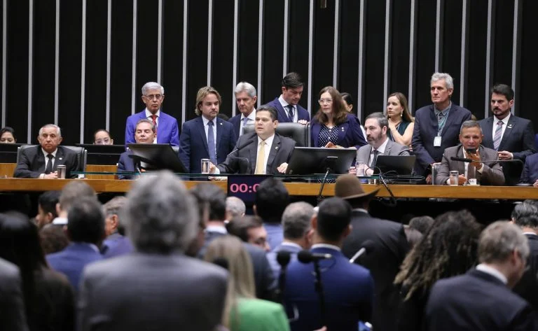 Projeto da Dosimetria: Congresso derruba veto e reduz penas de condenados por tentativa de golpe, entenda ponto a ponto Congresso derruba veto e reduz penas de condenados por tentativa de golpe - Notícias