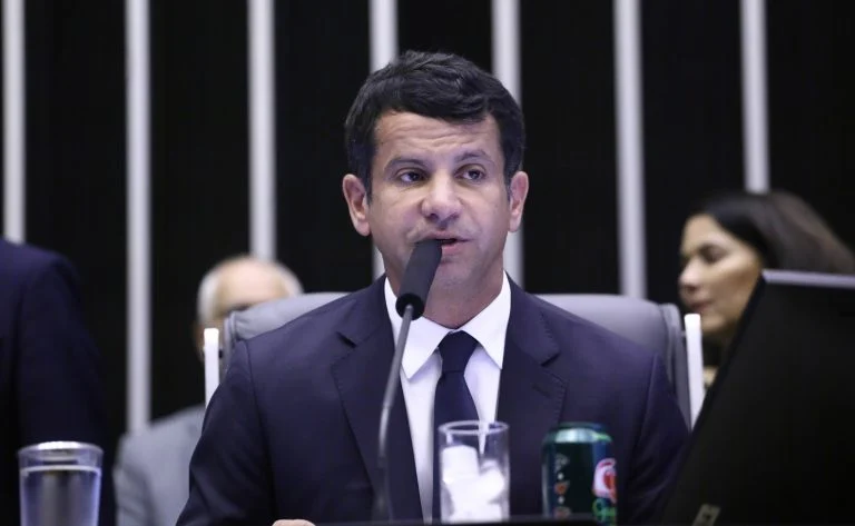 Comissão da Câmara aprova programa de vigilância comunitária Anjos da Guarda: entenda o PL 4402/25, inspirações e próximos passos Comissão aprova criação de programa de vigilância comunitária - Notícias