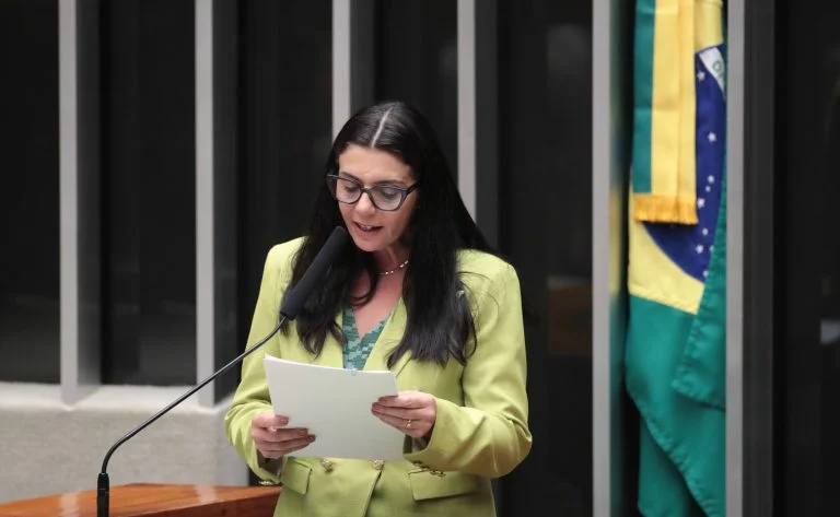 Comissão da Câmara aprova PL 4177/19 e reconhece a atividade de risco dos guardas municipais: o que muda, benefícios e próximos passos Comissão aprova projeto que classifica atividade de guardas municipais como de risco - Notícias