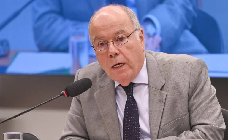 Classificação de facções como terroristas: Mauro Vieira explicará posição do Brasil em audiência na Câmara nesta quarta, 15, e abordará possível intervenção dos EUA Mauro Vieira explica classificação de facções como terroristas em audiência na quarta - Notícias