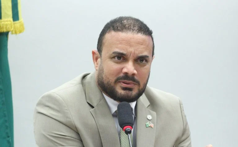 Cadastro Nacional de Condenados por Estelionato e Crimes Financeiros: veja como vai funcionar, quem será afetado e as próximas etapas na Câmara dos Deputados Comissão aprova cadastro nacional de condenados por estelionato e crimes financeiros - Notícias