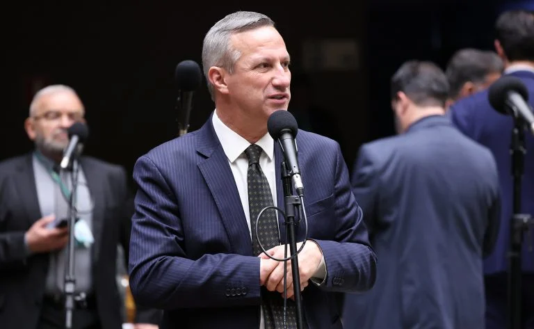 Dedução no IR para agentes de segurança: comissão da Câmara aprova abatimento de gastos com armas, munições e cursos, sem limite definido Comissão aprova dedução no IR de gastos com armas para agentes de segurança - Notícias