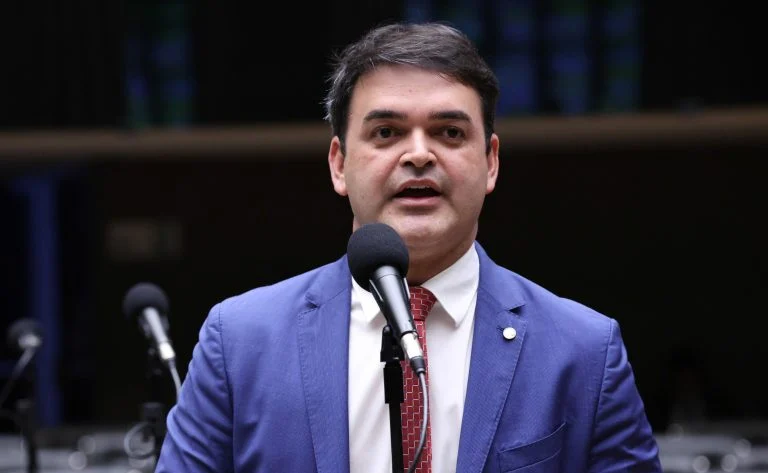 Bloqueio imediato de bens em suspeita de fraude financeira: PL 1515/26 amplia poderes de Bacen e CVM com revisão judicial em até 24 horas Projeto permite bloqueio imediato de bens em suspeita de fraude financeira - Notícias